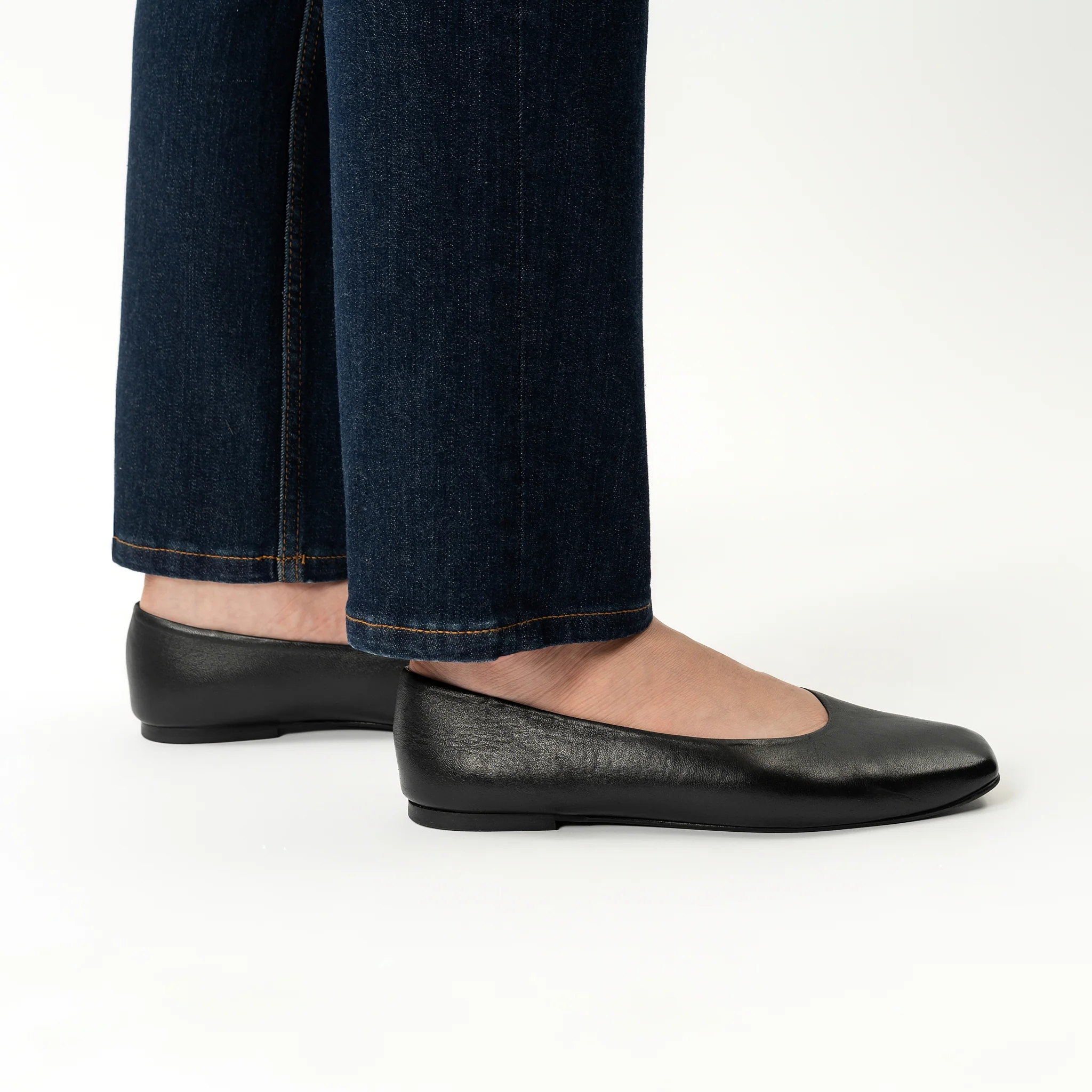 Slim ComfortDenim™ Jeans - Image 7