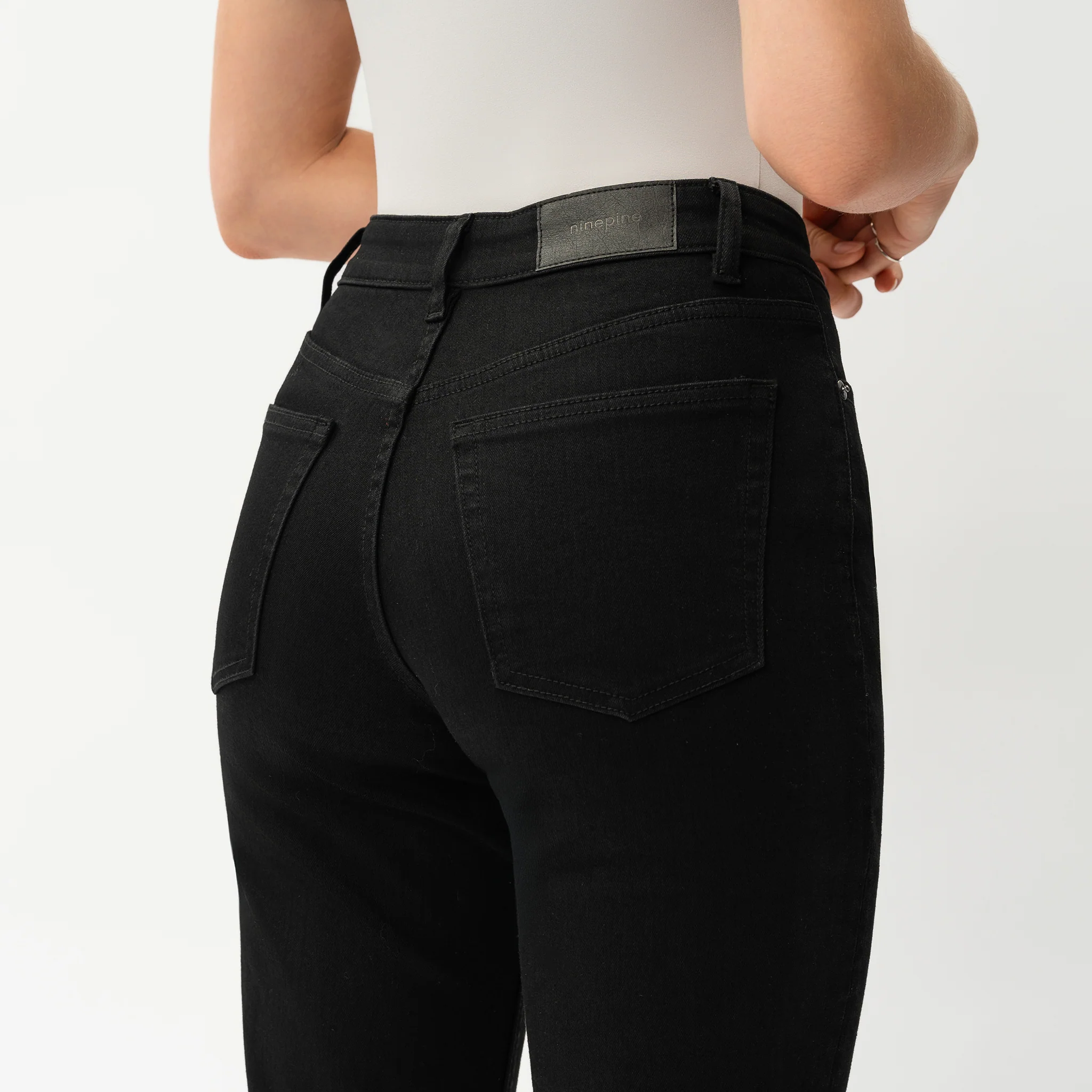 Slim ComfortDenim™ Jeans - Image 4